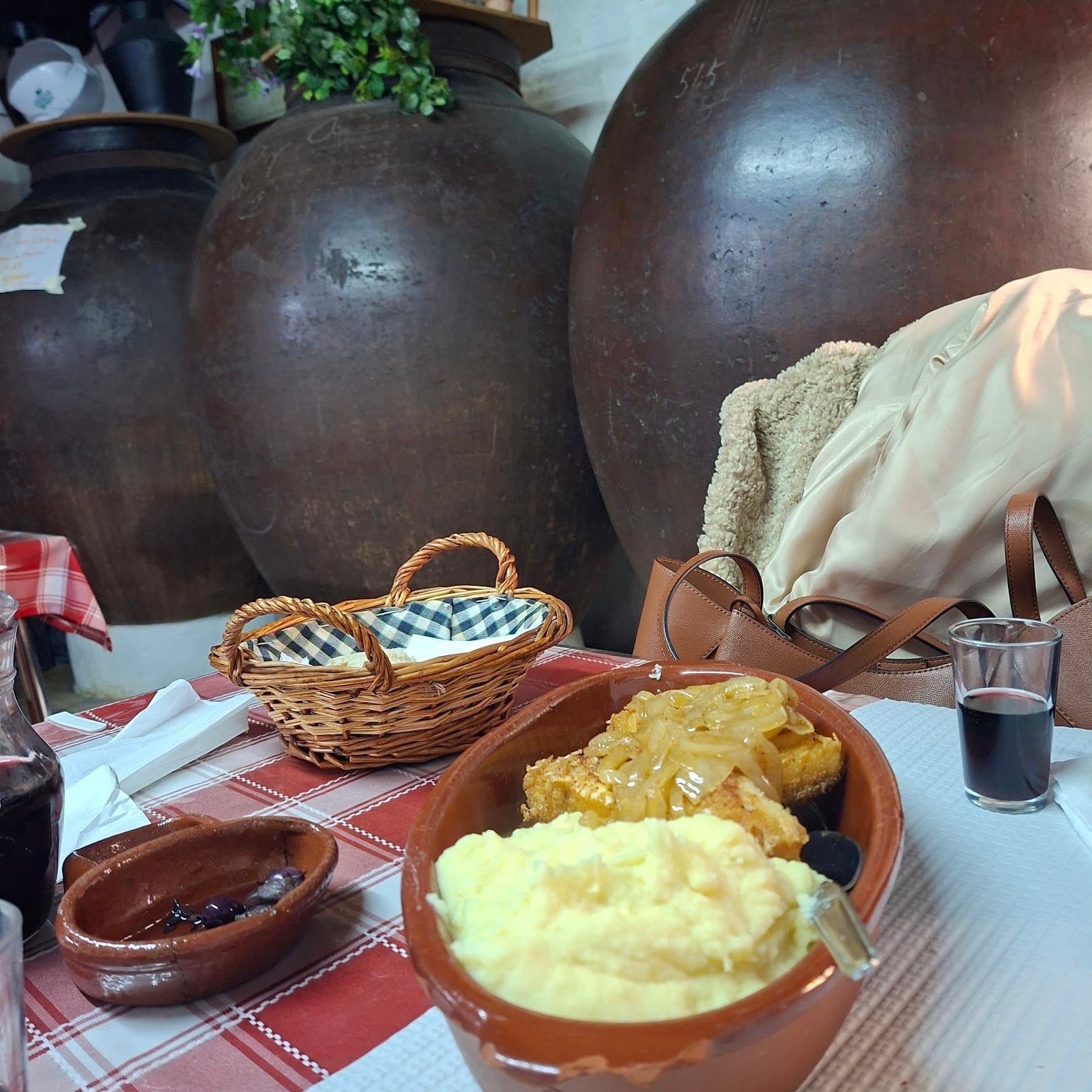Tasca Larga-a-Velha, Borba — 2